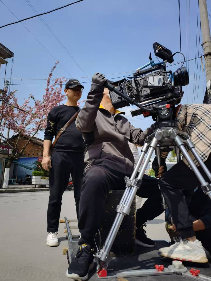 磐石市广告片拍摄：快消品牌爆款之选，网感内容适配社媒传播！